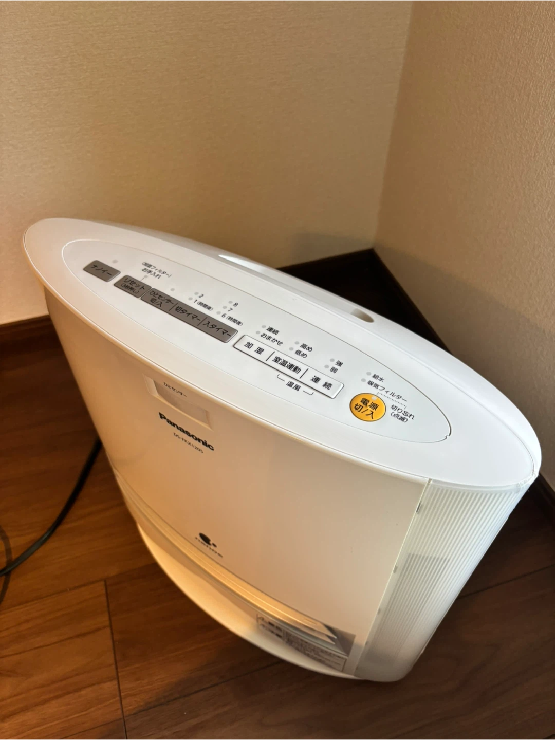 パナソニック 加湿セラミックファンヒーター DS-FKK1205 2021年製の写真2枚目