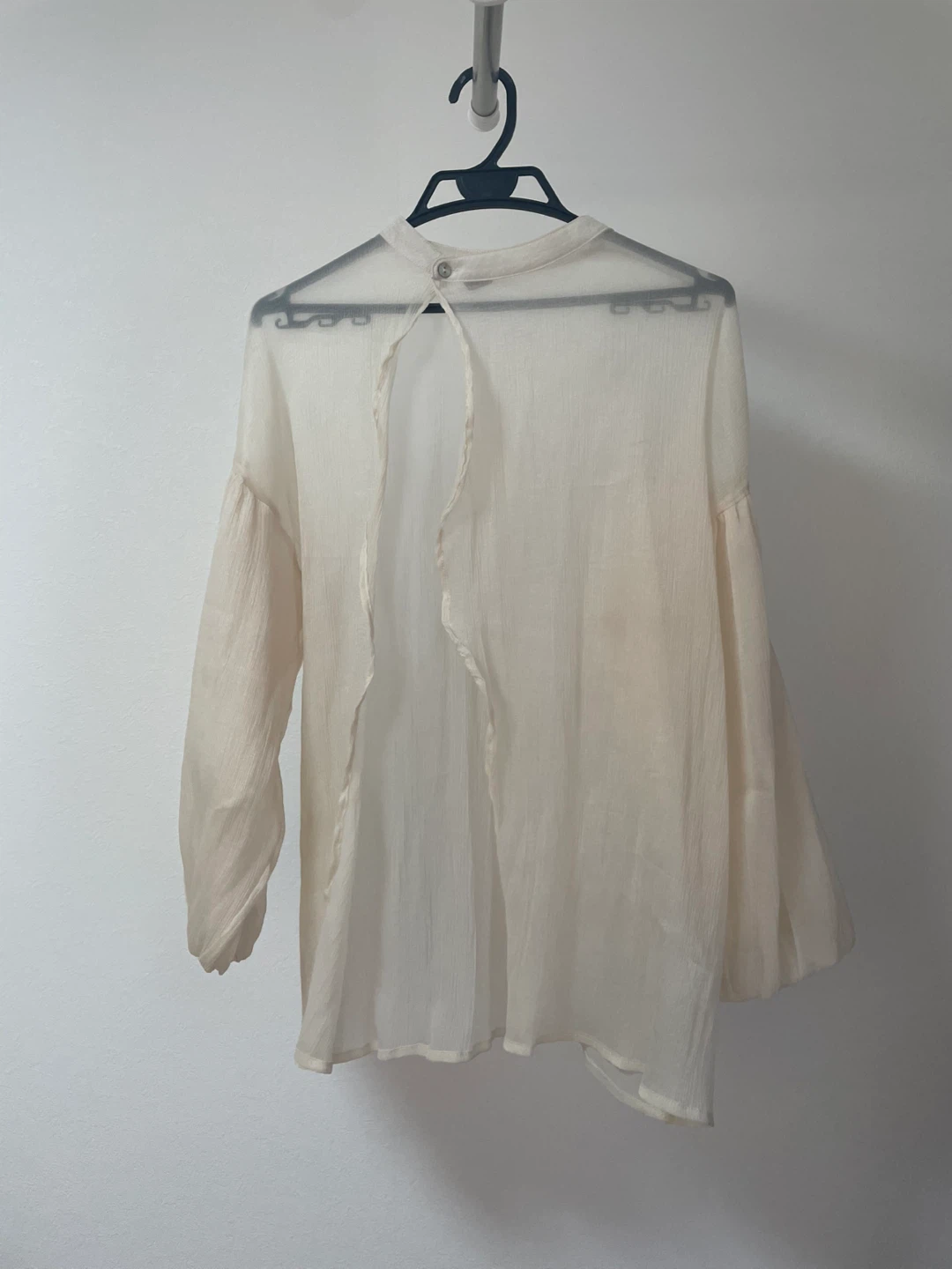 【新品・未使用】アシンメトリーシアーブラウス