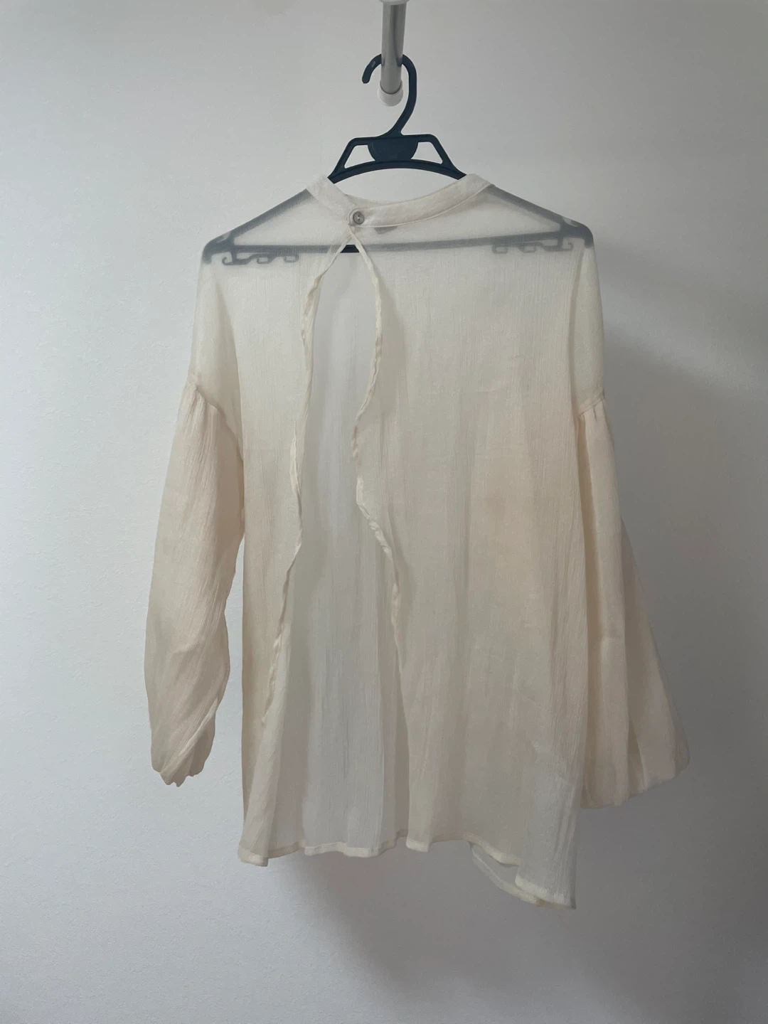 【新品・未使用】アシンメトリーシアーブラウス