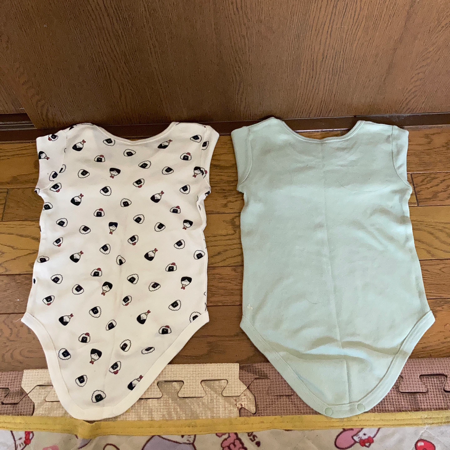 幼児用 長袖ロンパース 2枚セット おにぎり柄の写真2枚目