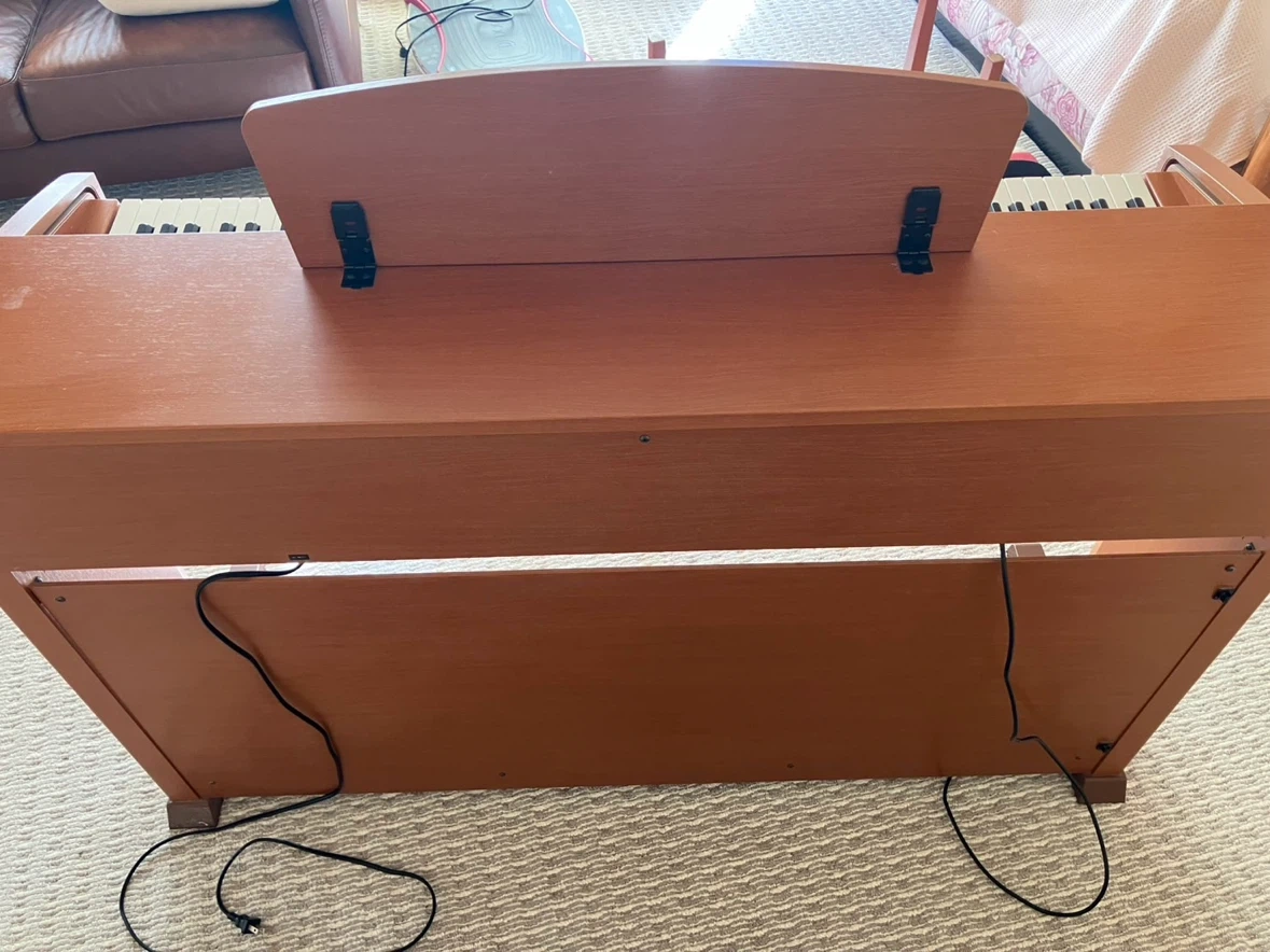 ヤマハ 電子ピアノ YDP-223Cの写真3枚目