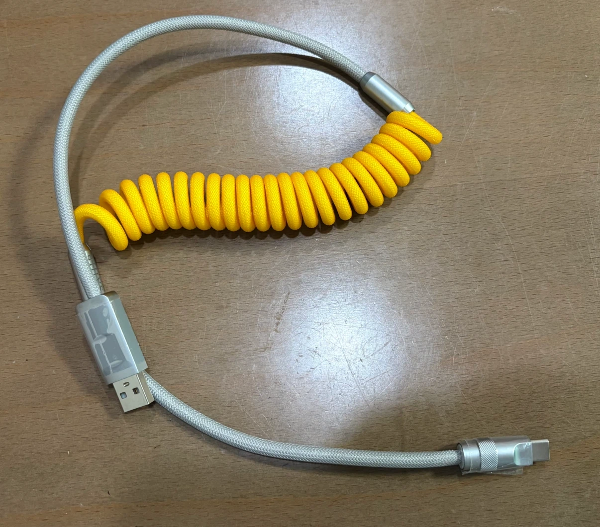 USB-A to USB-C コイルケーブル イエロー