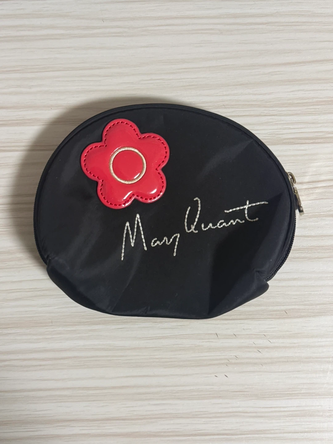 MARY QUANT ポーチ ブラック デイジー　マリークワントの写真3枚目