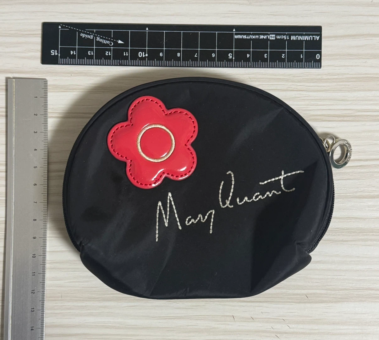 MARY QUANT ポーチ ブラック デイジー　マリークワントの写真4枚目