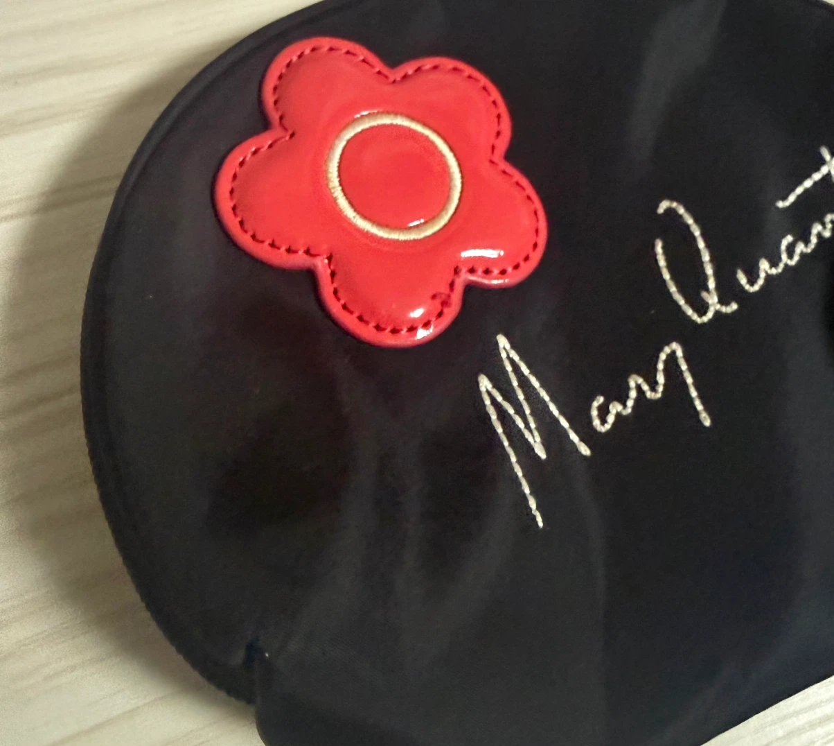 MARY QUANT ポーチ ブラック デイジー　マリークワントの写真5枚目