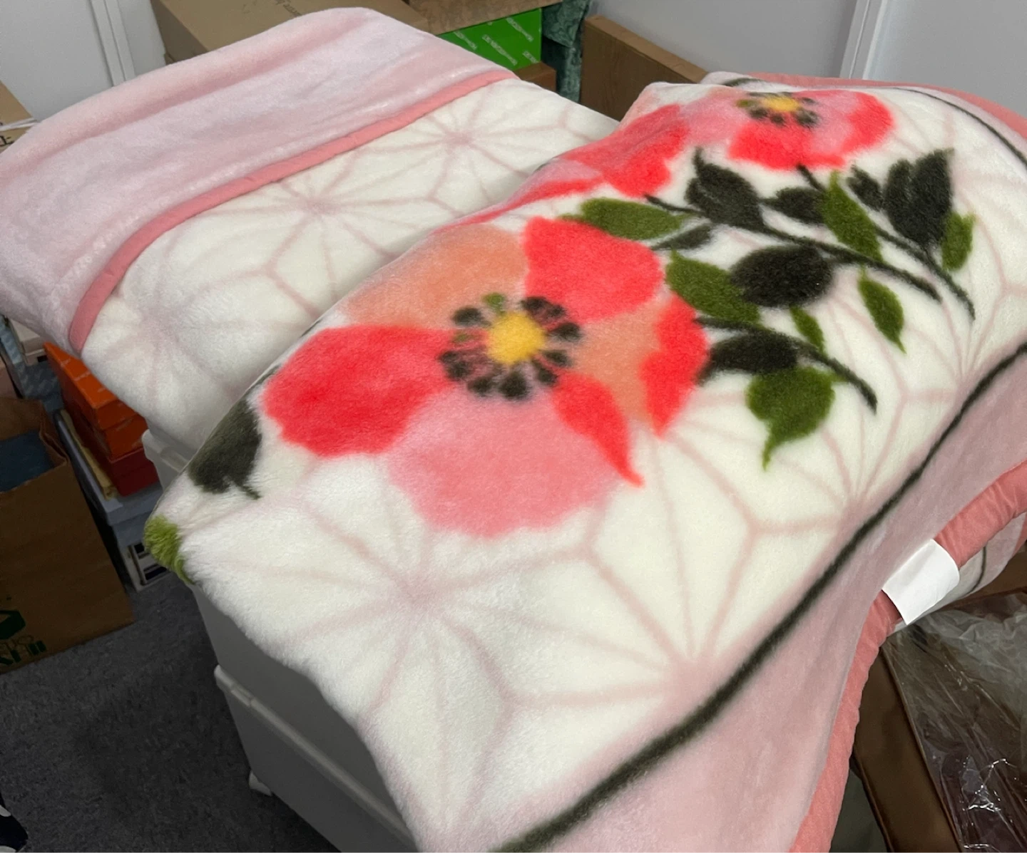 主婦と生活 アクリル毛布 日本製 140×200cm ピンク