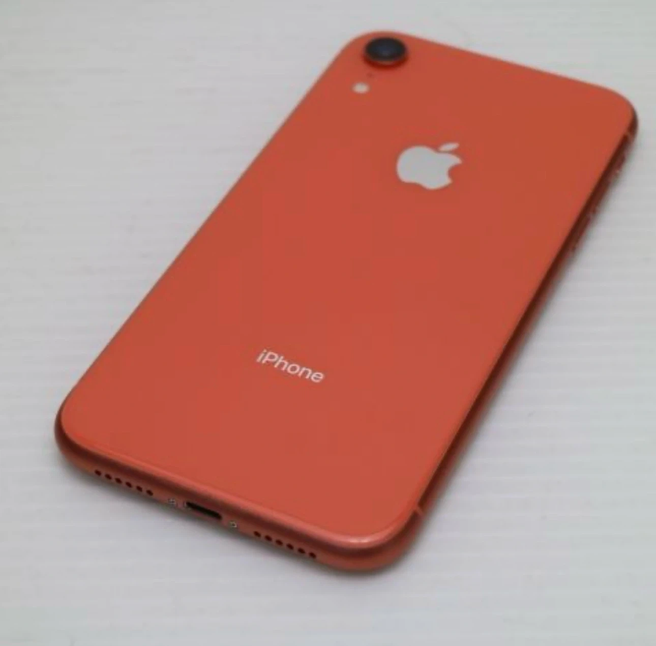 iPhone XR コーラル 128GBの写真2枚目