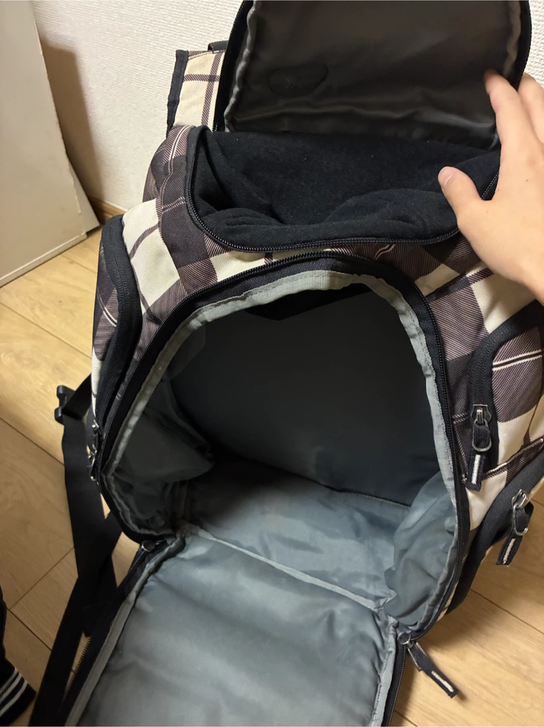 クイックシルバー 多機能バックパック リュック チェック柄 白黒の写真6枚目