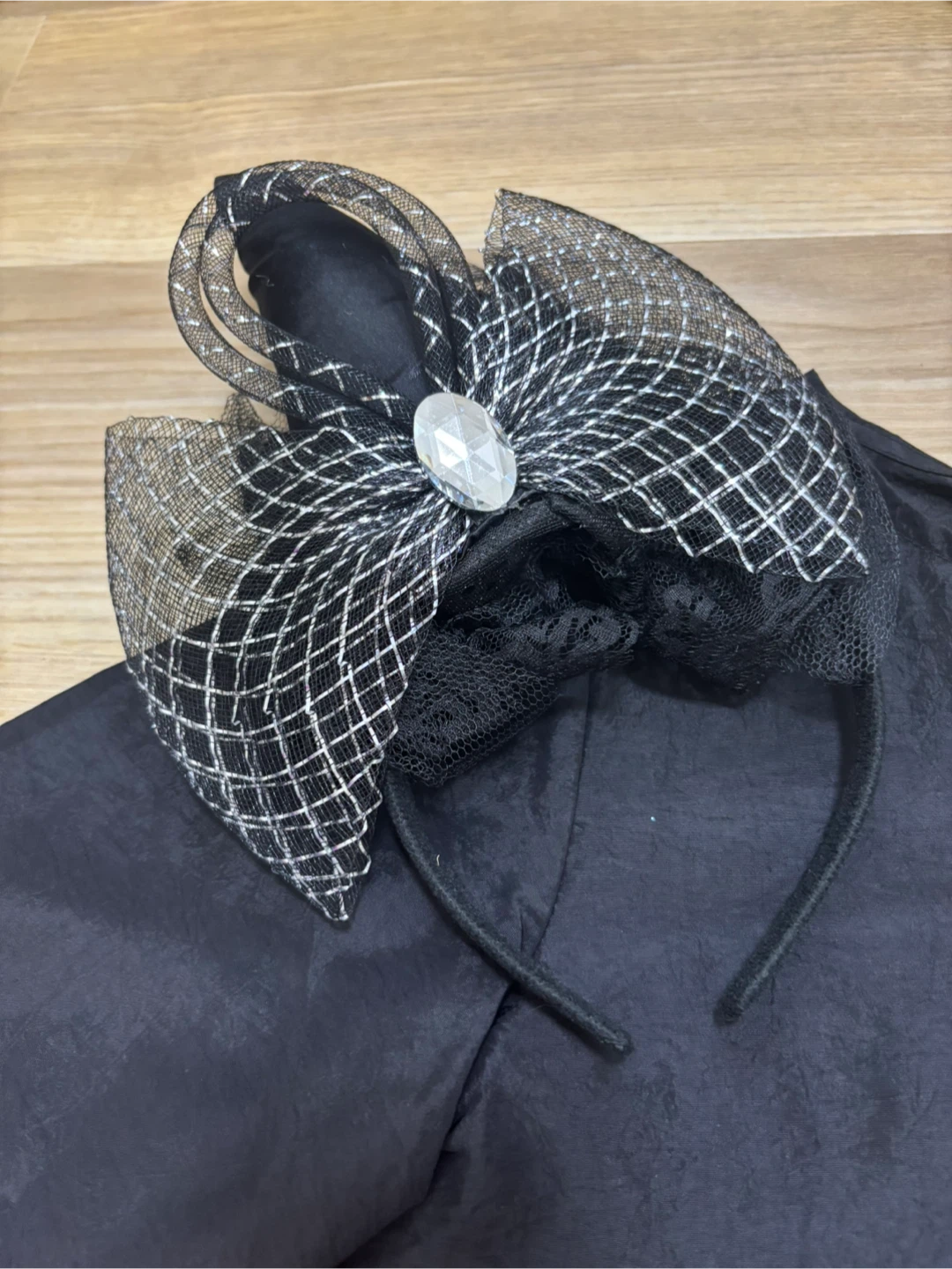 新品未使用！H&Mキッズ黒ワンピース &カチューシャ付きの写真9枚目