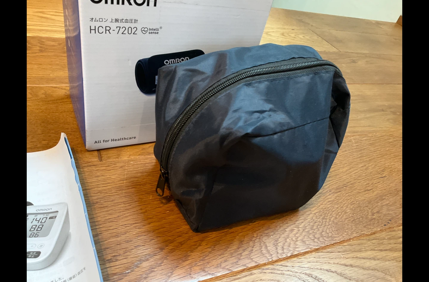 オムロン OMRON 上腕式血圧計 HCR-7202の写真6枚目