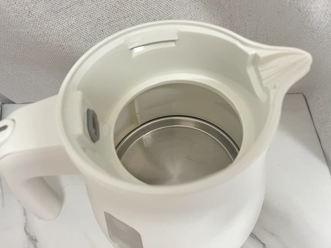 タイガー 電気ケトル 0.8L ホワイト(転倒防止構造)の写真3枚目