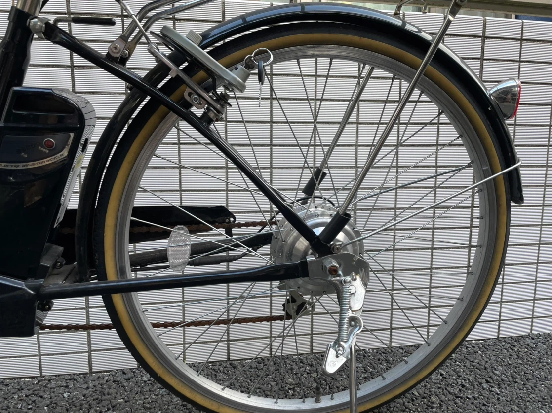 21テクノロジー 電動アシスト自転車 ブラック 鍵付きの写真3枚目