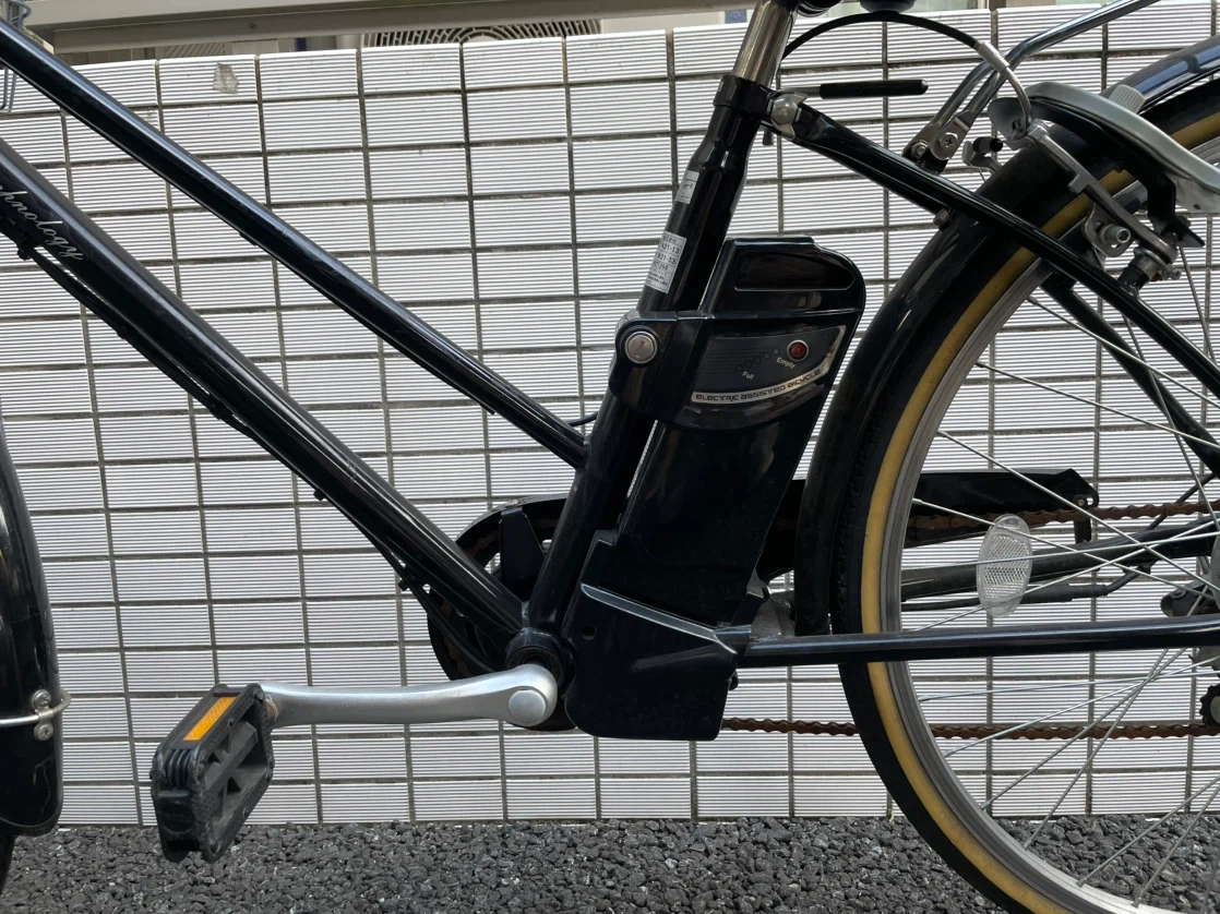 21テクノロジー 電動アシスト自転車 ブラック 鍵付きの写真4枚目