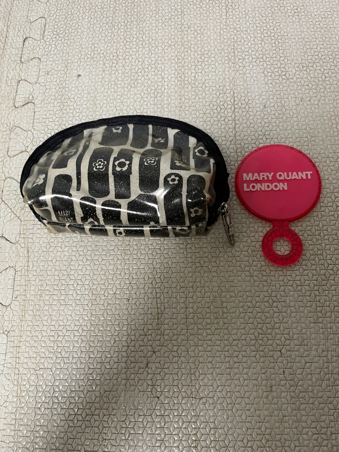【ポーチ】MARY QUANT LONDON