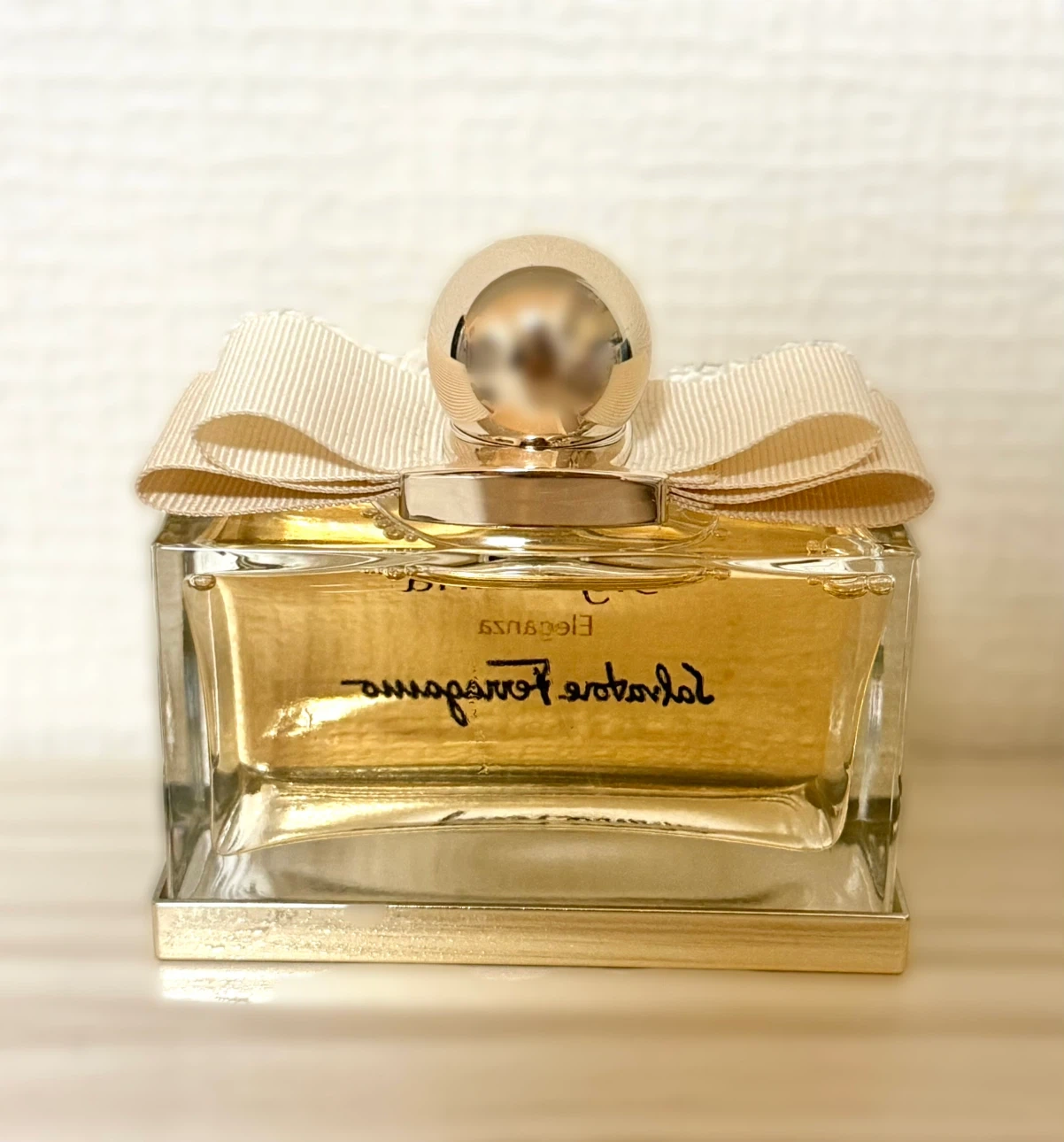 新品未使用 FERRAGAMOシニョリーナ エレガンツァ オーデパルファム 100ml 香水の写真2枚目
