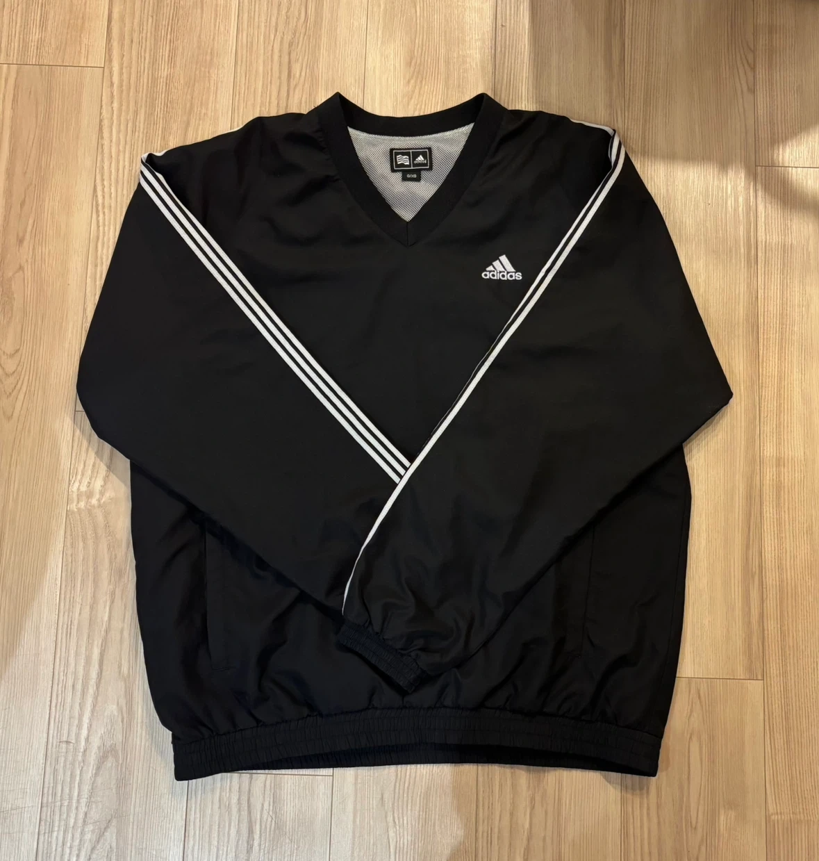 (美品)アディダス Vネック プルオーバー 黒 L-XL