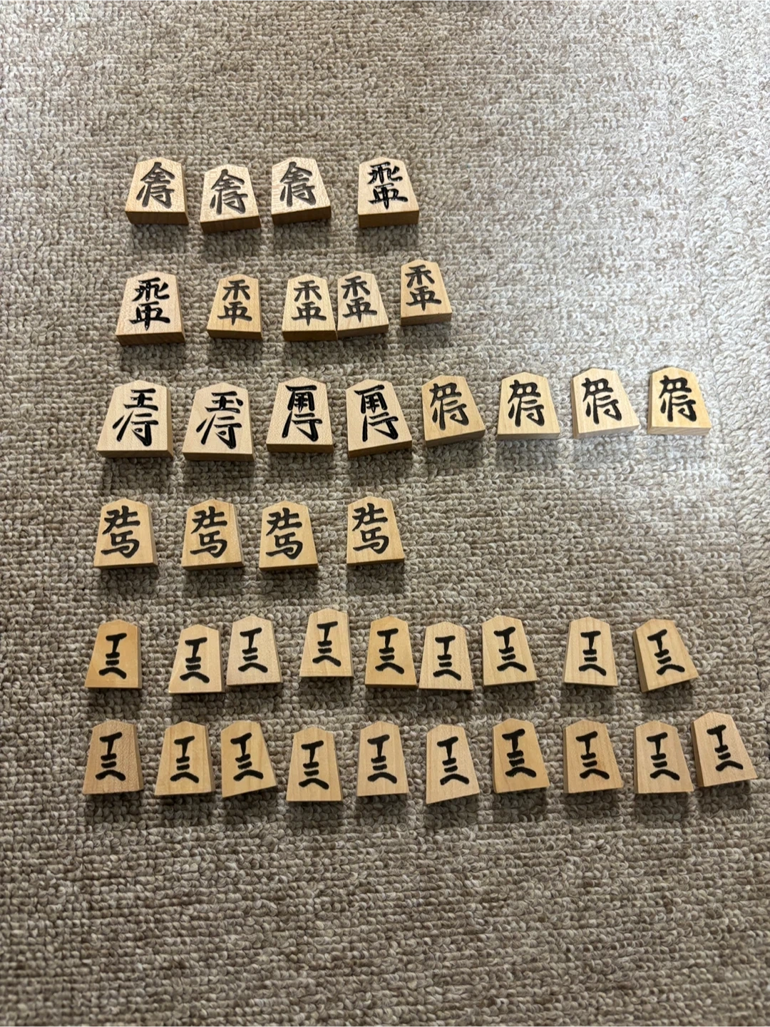 特選 御将棋駒 木箱・将棋盤付きの写真2枚目