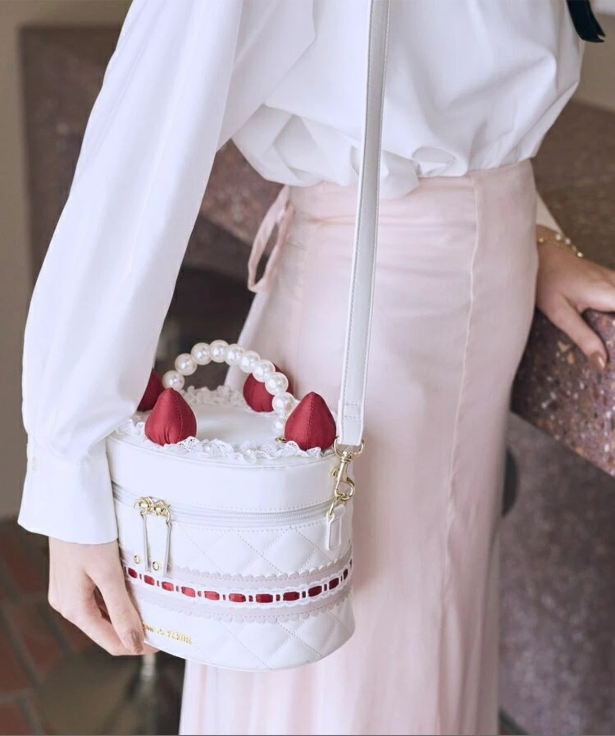 Maison de FLEUR ガトーフレーズパールハンドルバッグの写真3枚目
