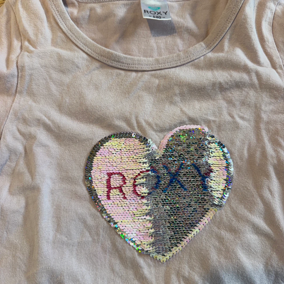 ロキシー Tシャツ 120cm 2枚セット　スパンコールの写真3枚目