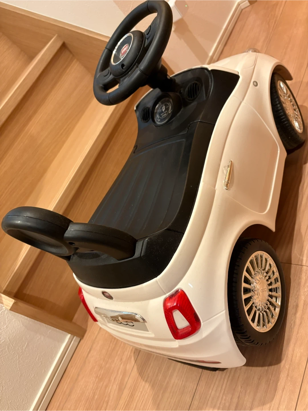 FIAT 500 フィアット|足けり乗用玩の写真3枚目