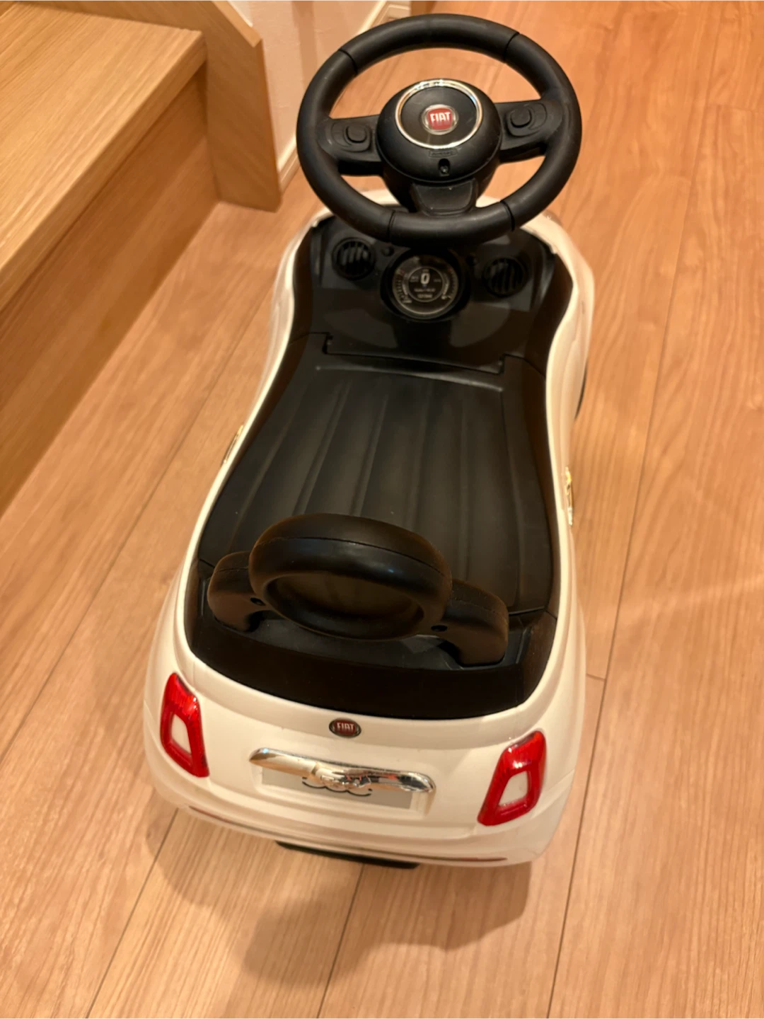 FIAT 500 フィアット｜足けり乗用玩の写真4枚目