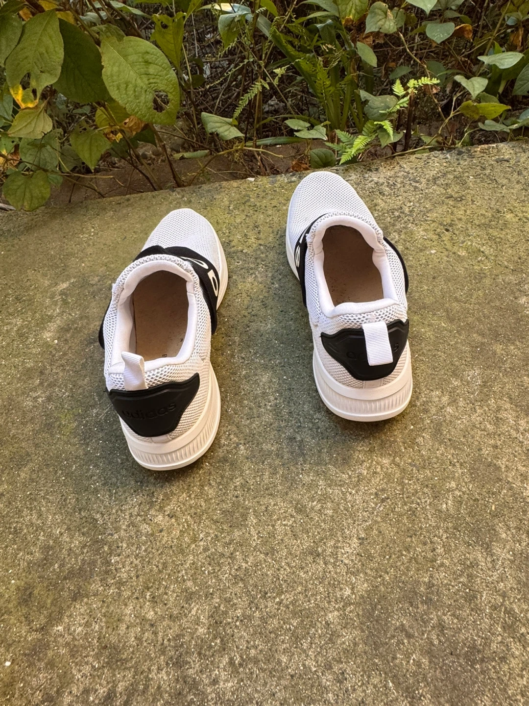アディダス スリッポン 白 黒 ADIDAS running shoes 30cmの写真3枚目
