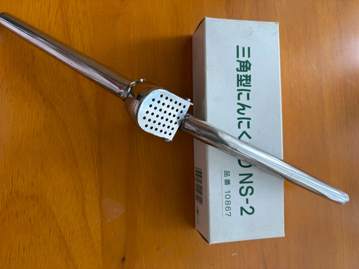 ミネックスメタル 三角型にんにく絞り NS-2の写真3枚目