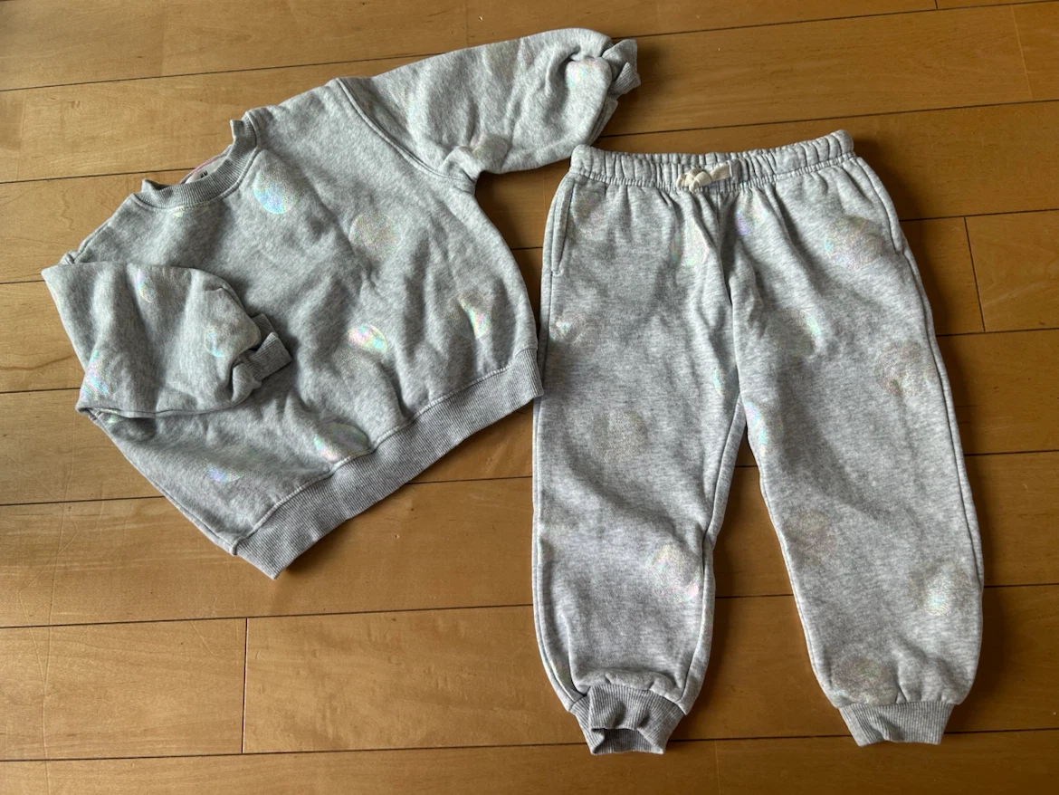 H&M ライトグレー 100cm スウェットシャツ ジョガーパンツ セットアップの写真4枚目
