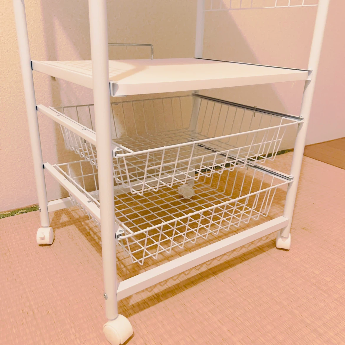 【美品】キッチンラック レンジ台 幅50㎝　スライドトレー付 ホワイトの写真4枚目