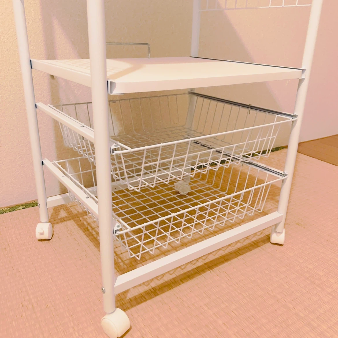 【美品】キッチンラック レンジ台 幅50㎝ スライドトレー付 ホワイトの写真4枚目
