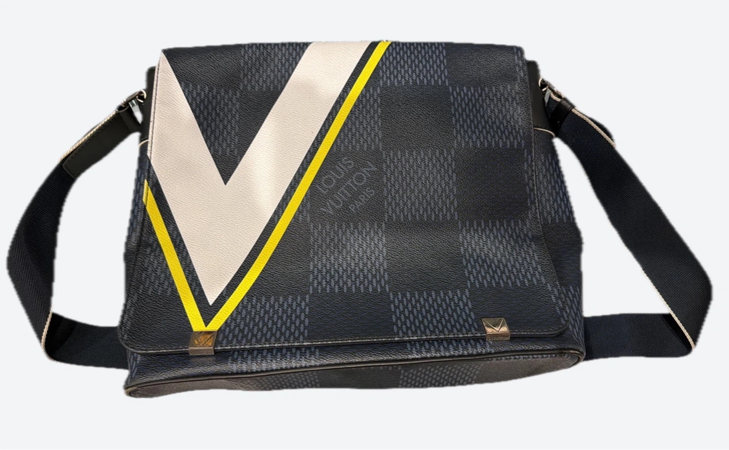 Louis Vuitton「ディストリクトPM」(ダミエ・コバルト ラティテュード、型番: N44002) ですの写真3枚目