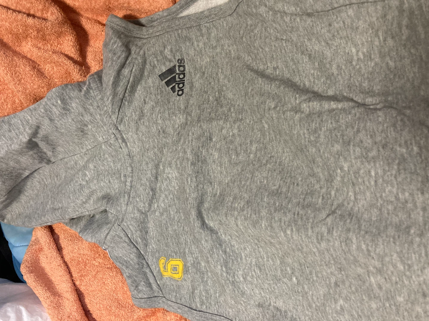 adidasノースリーブパーカー グレー上下の写真3枚目