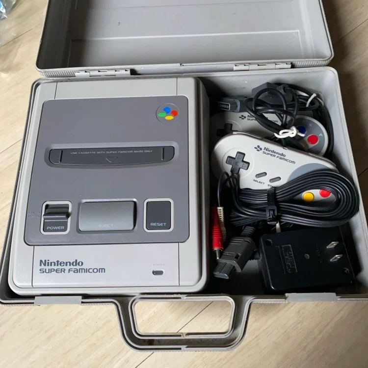 任天堂 スーパーファミコン 本体 コントローラー2個付きの写真6枚目