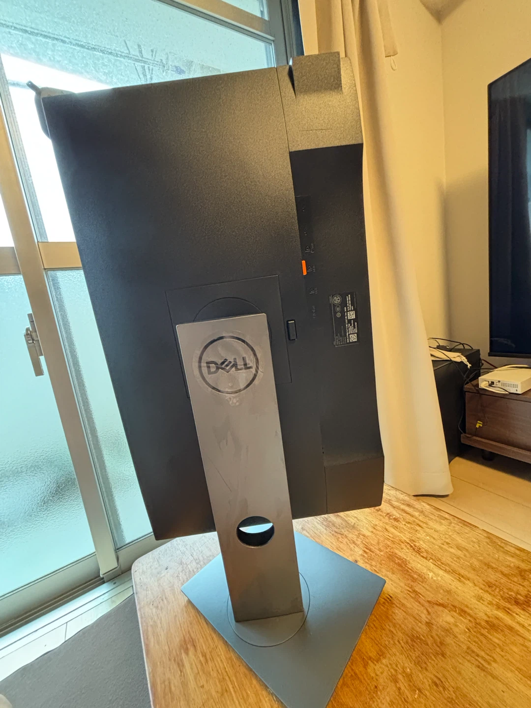 デル PCモニター 液晶ディスプレイの写真4枚目