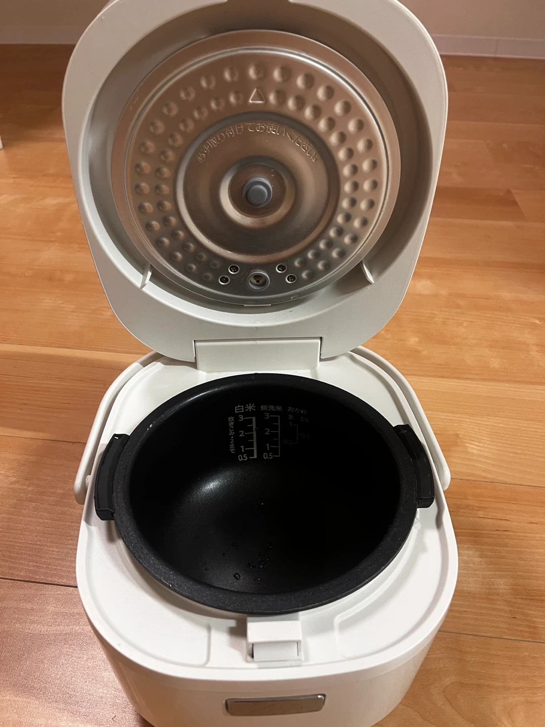 シャープ 炊飯器 KS-CF05D 3合炊きの写真2枚目