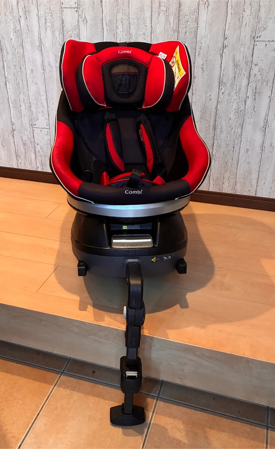 コンビ ネルーム ISOFIX チャイルドシート