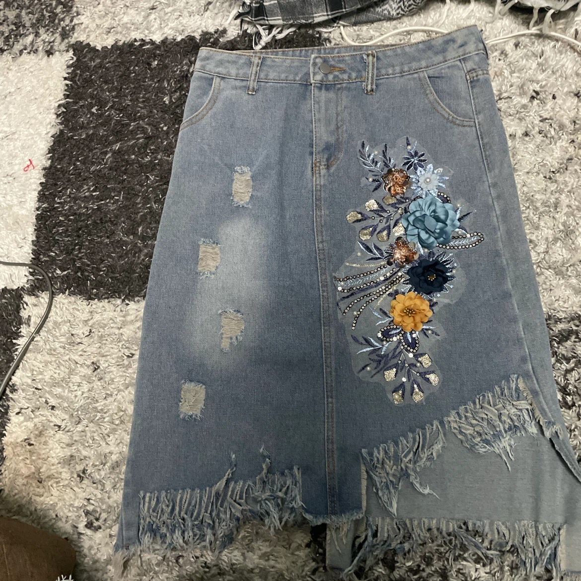 新品！花柄刺繍 デニムスカート フリンジ加工 XXL