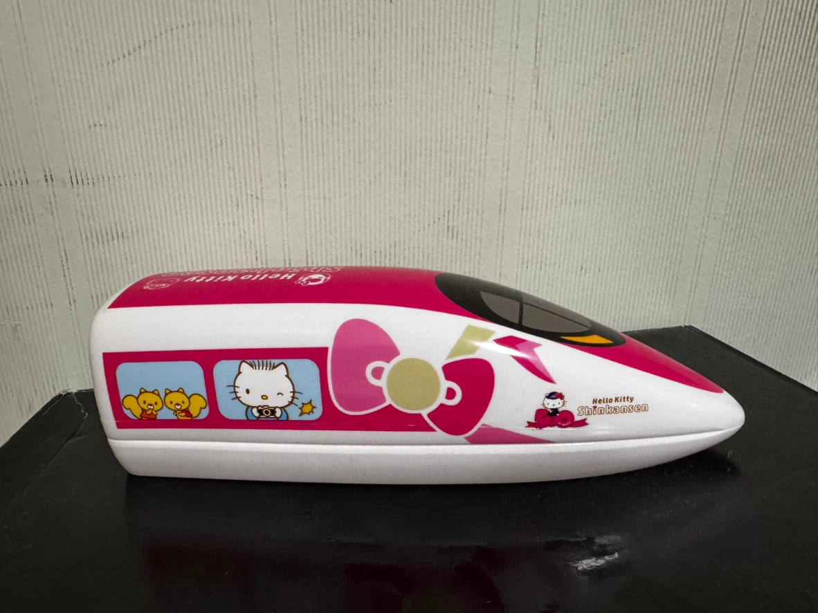 ハローキティ新幹線 お弁当箱 ランチボックスの写真2枚目