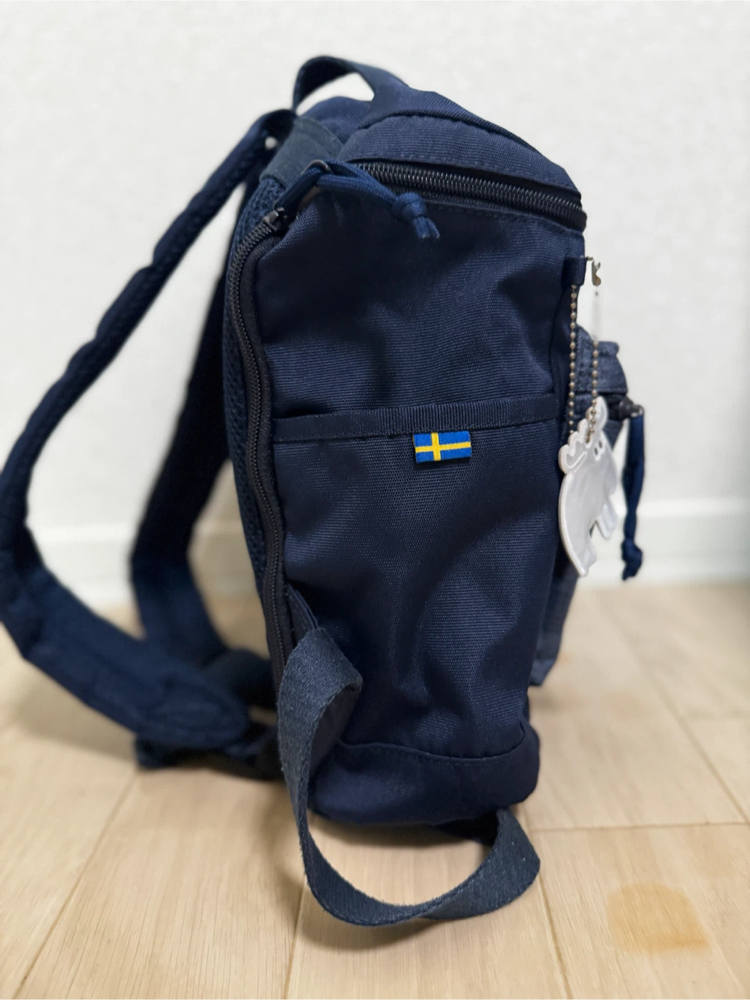 moz モズ ミニリュック ネイビー コンパクト 美品 ファスナー引き手難ありの写真3枚目