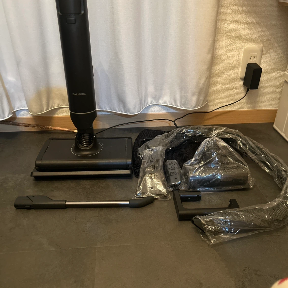 バルミューダ ザ・クリーナー ライト C02A-BKの写真5枚目