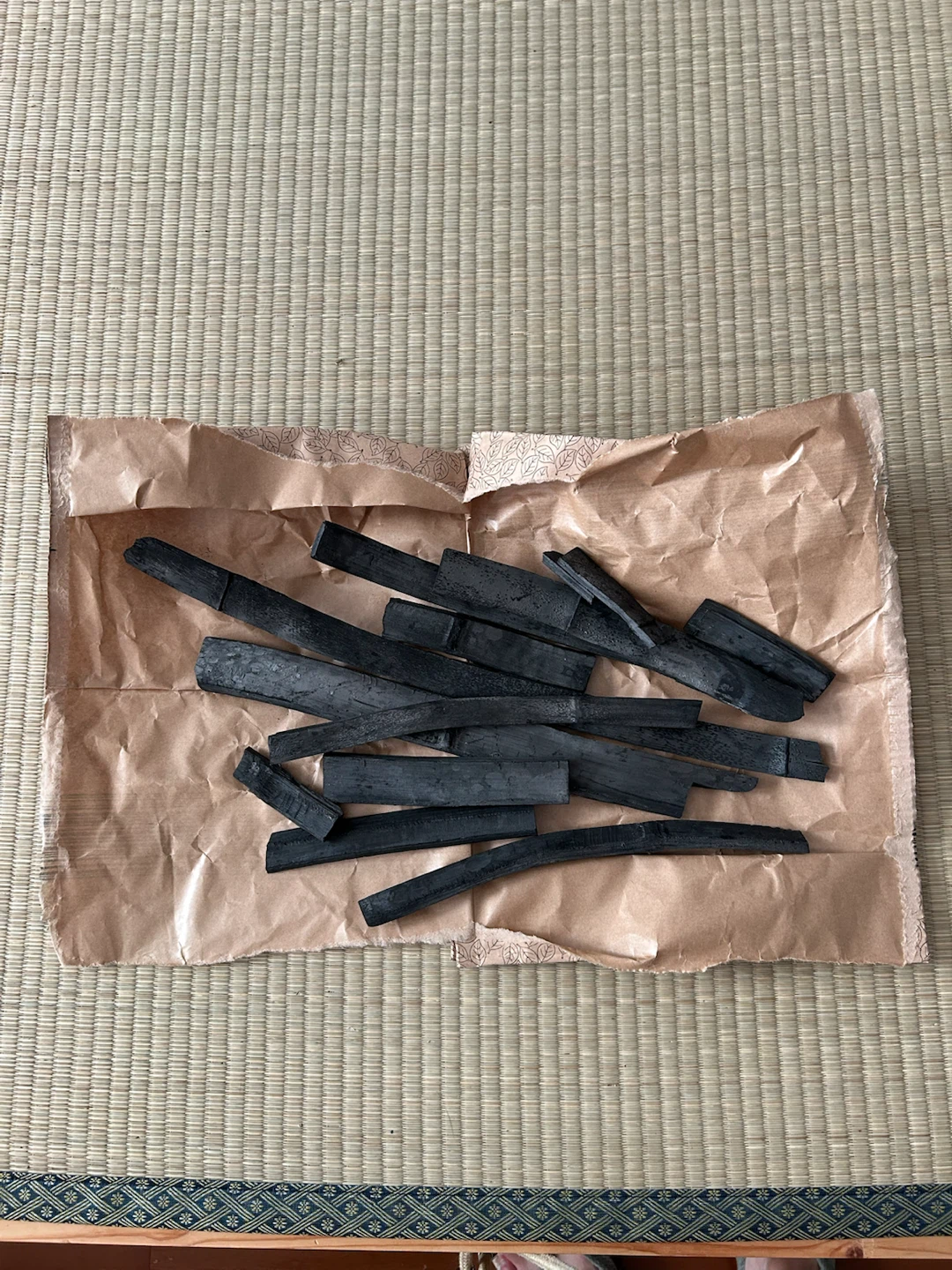 竹炭 棒状 炭 消臭の写真2枚目