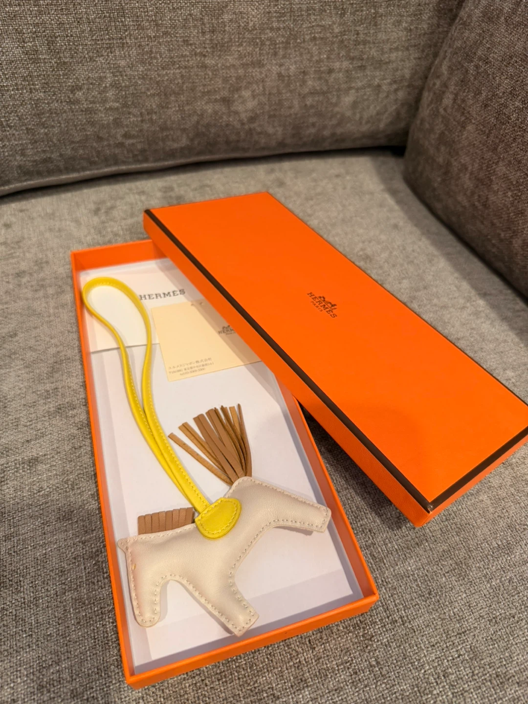 HERMES ロデオ チャームペガサスPMの写真2枚目