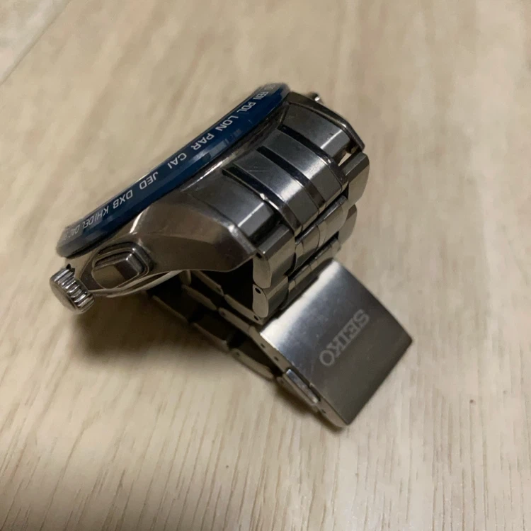 セイコー アストロン GPS ソーラー 腕時計の写真2枚目