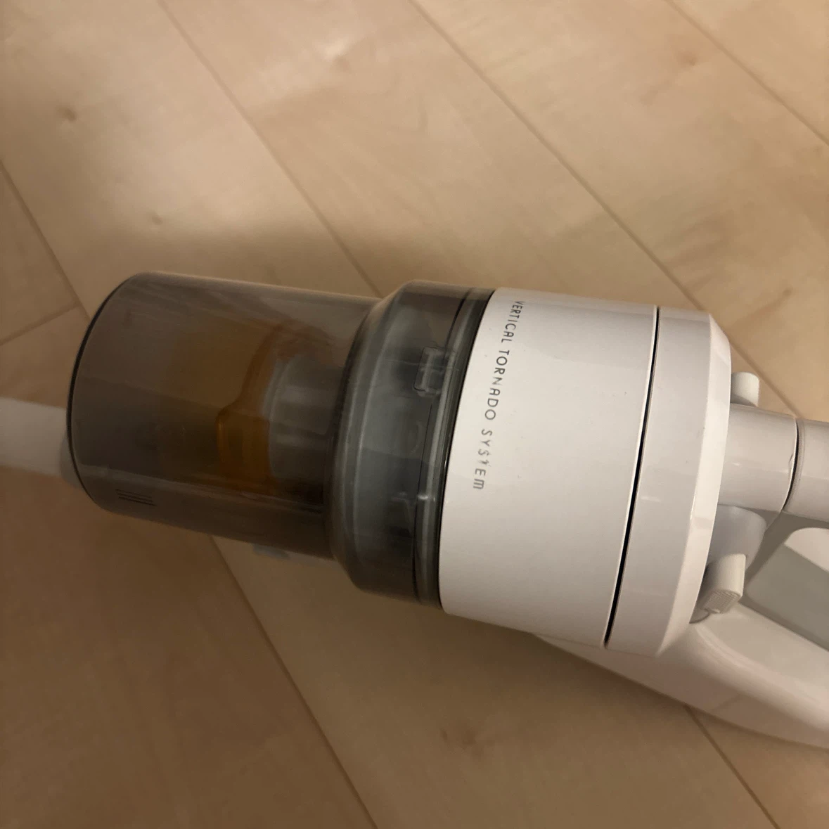東芝 コードレス掃除機 VC-CL420の写真2枚目