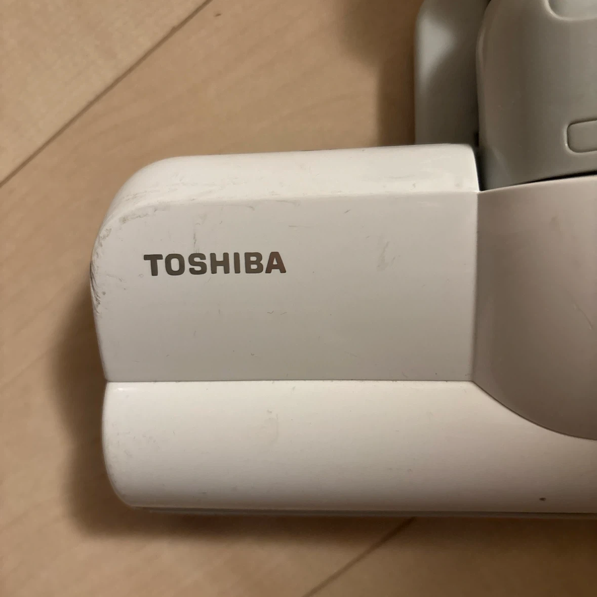 東芝 コードレス掃除機 VC-CL420の写真4枚目