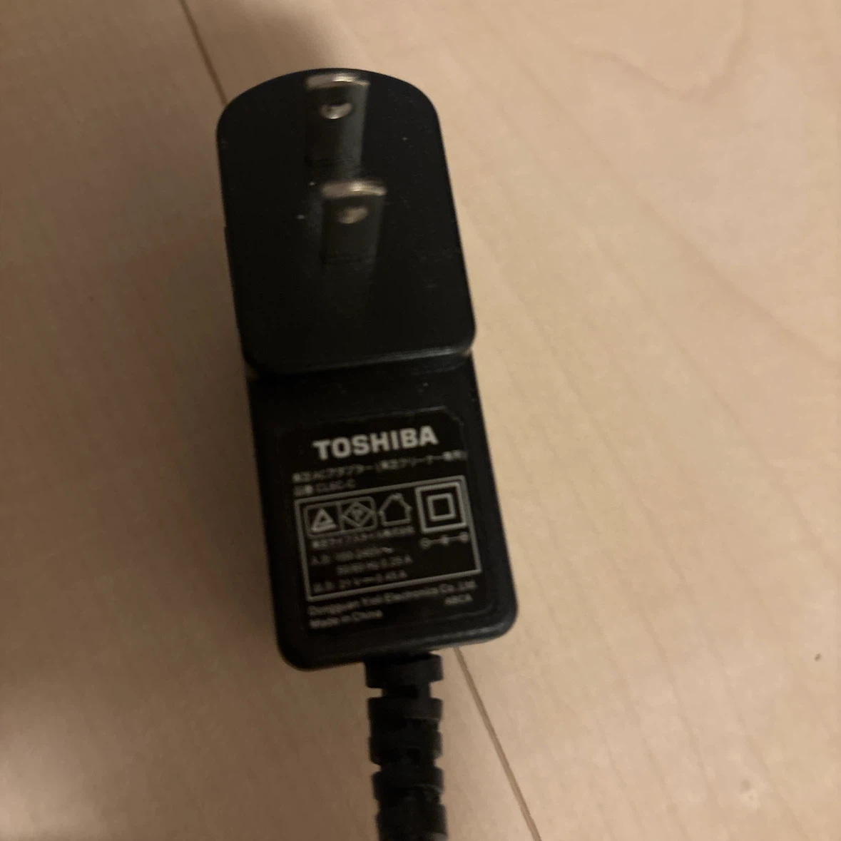 東芝 コードレス掃除機 VC-CL420の写真9枚目