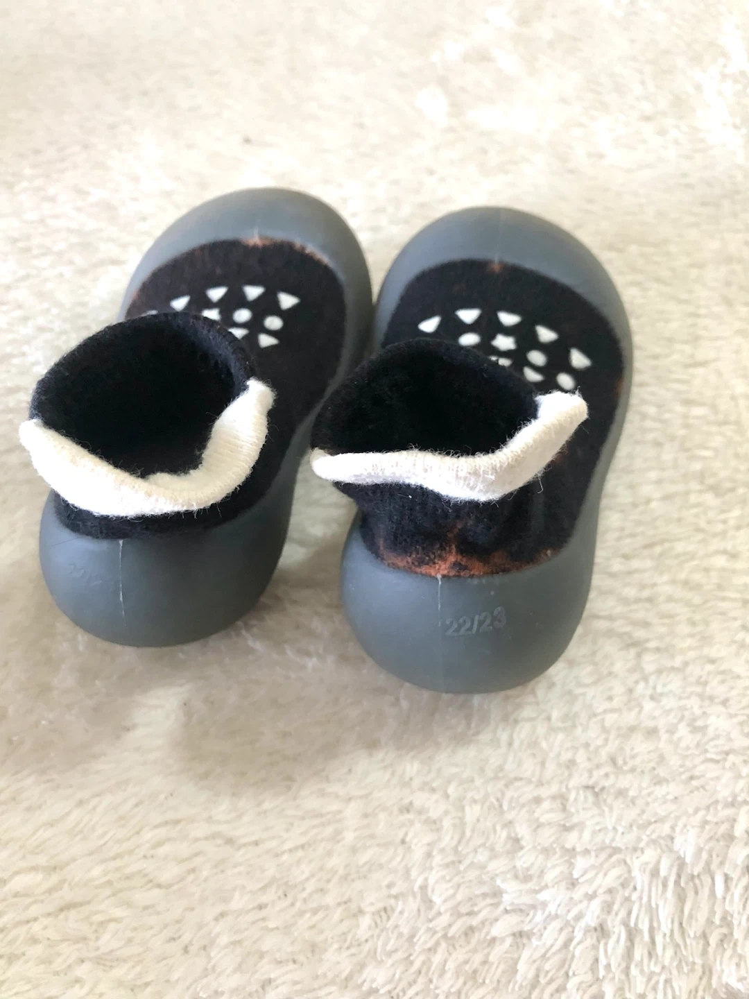 👶✨ベビーシューズ 生後12~18ヶ月サイズ ブラック🌟✨の写真3枚目