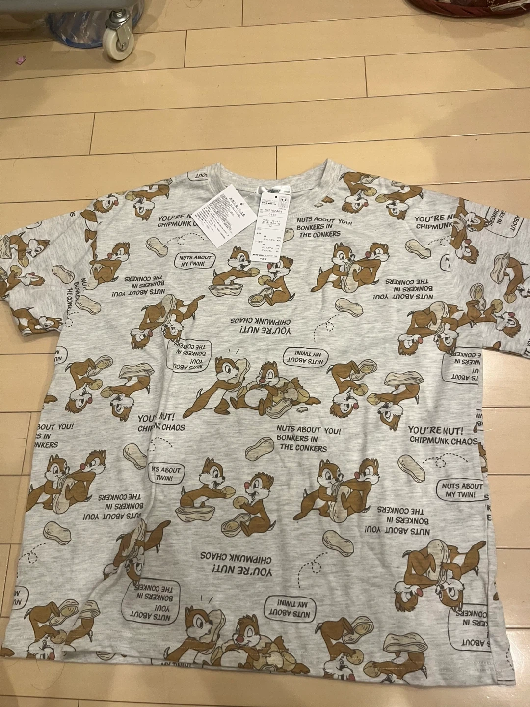 ディズニー チップとデール 総柄Tシャツ グレー Mサイズ