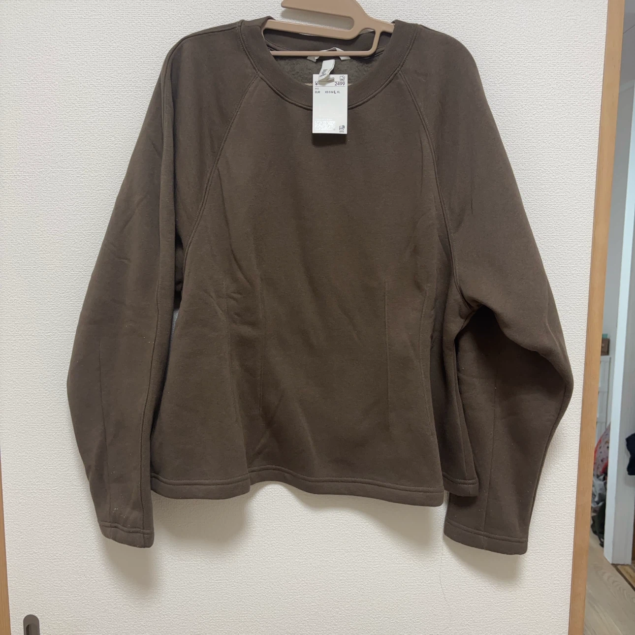 H&M ブラウン スウェット トップスの写真2枚目