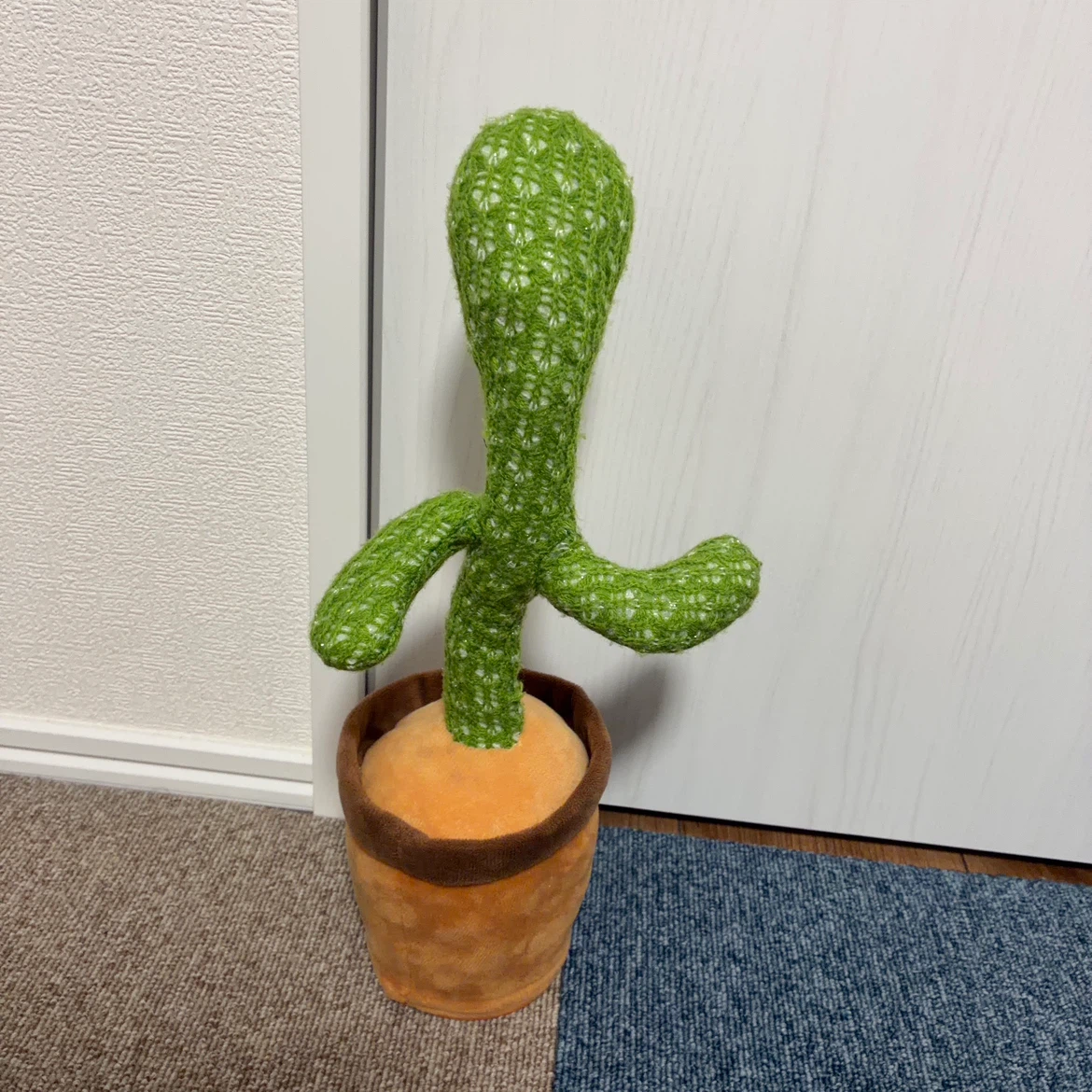 ダンスするサボテン ぬいぐるみ おもちゃの写真2枚目